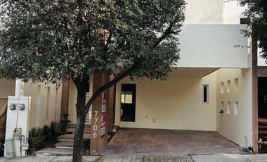 Casa  Venta Cumbres Providencia Monterrey Frente Parque