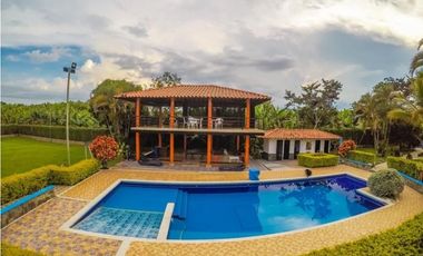 SE VENDE CHALET VA A LA HERRADURA