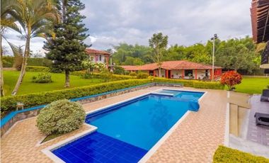 SE VENDE CHALET VA A LA HERRADURA