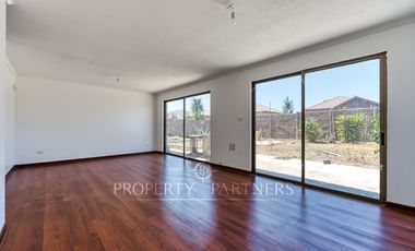 Casa Chilena en sector Chicureo Norte, Condominio seguro