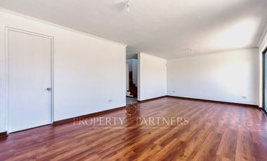 Casa Chilena en sector Chicureo Norte, Condominio seguro