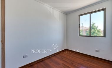 Casa Chilena en sector Chicureo Norte, Condominio seguro