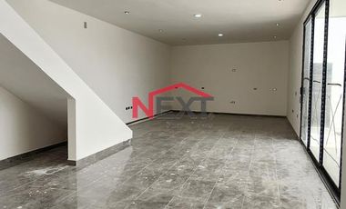 Venta Casa con 4 recamaras, una en planta baja y cocina integral incluida, Las Huertas Residencial, Arteaga