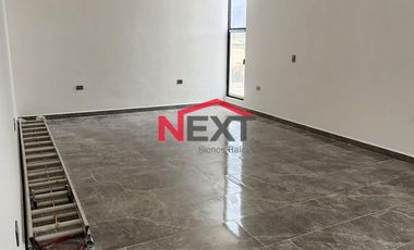 Venta Casa con 4 recamaras, una en planta baja y cocina integral incluida, Las Huertas Residencial, Arteaga