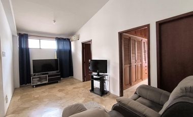 Casa en alquiler, Urbanización Laguna Club,  JohR