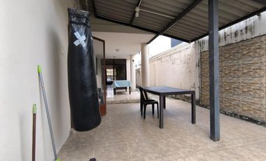 Casa en alquiler, Urbanización Laguna Club,  JohR