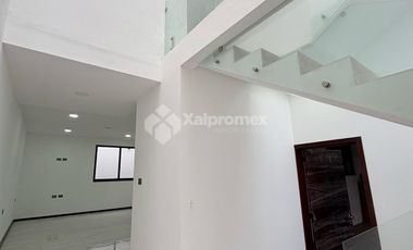 CASA EN RENTA NUEVA