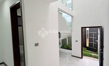 CASA EN RENTA NUEVA