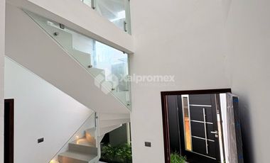 CASA EN RENTA NUEVA