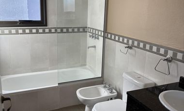 Casa en Alquiler de 3 dormitorios en Los Sueños, Valle Escondido