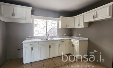 Casa en RENTA Lomas de San Marino