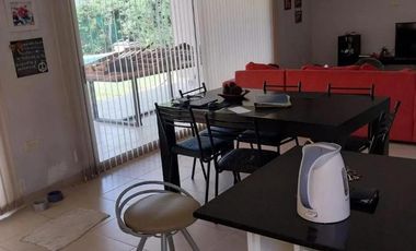 Casa en venta - 3 Dormitorios 3 Baños - Berazategui