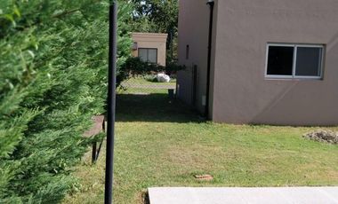Casa en venta - 3 Dormitorios 3 Baños - Berazategui