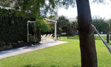 Casa en venta - 4 Dormitorios 3 Baños - Cañuelas