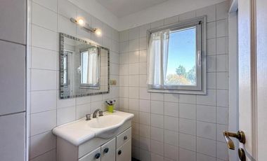 Casa en venta - 4 Dormitorios 3 Baños - Cañuelas