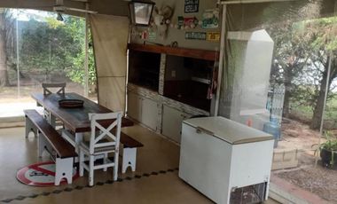 Casa en venta - 4 Dormitorios 3 Baños - Cañuelas