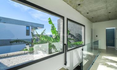 Casa en venta 5 ambientes hormigon minimalista en puertos escobar