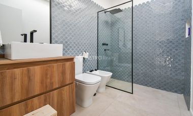 Casa en venta 5 ambientes hormigon minimalista en puertos escobar