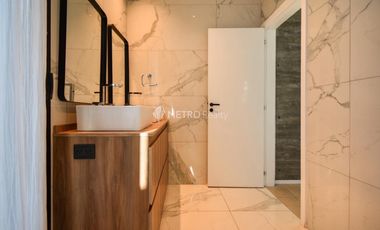 Casa en venta 5 ambientes hormigon minimalista en puertos escobar