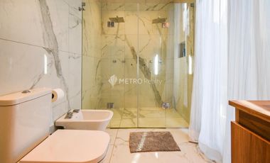 Casa en venta 5 ambientes hormigon minimalista en puertos escobar