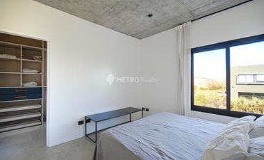 Casa en venta 5 ambientes hormigon minimalista en puertos escobar