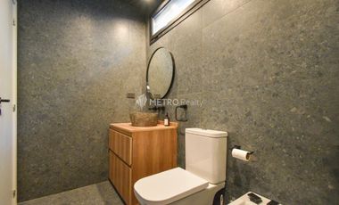 Casa en venta 5 ambientes hormigon minimalista en puertos escobar
