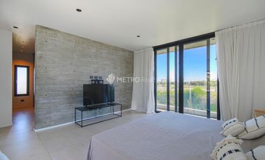 Casa en venta 5 ambientes hormigon minimalista en puertos escobar