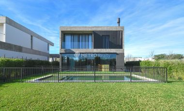 Casa en venta 5 ambientes hormigon minimalista en puertos escobar