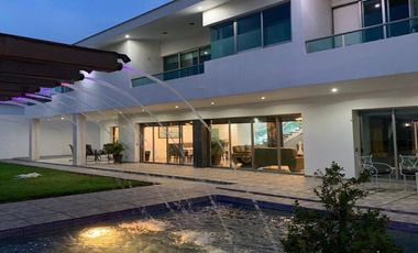 CASA EN PUERTA DE HIERRO - NAVARRA CONDOMINIO