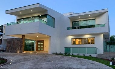 CASA EN PUERTA DE HIERRO - NAVARRA CONDOMINIO