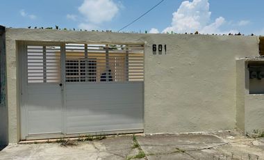 Casa en renta en Veracruz col las Brisas frente a área verde
