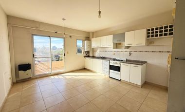 Departamento con cochera en alquiler en Victoria