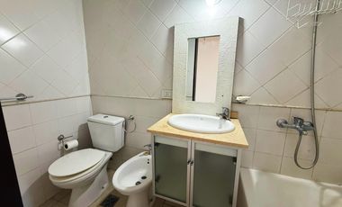 Departamento con cochera en alquiler en Victoria