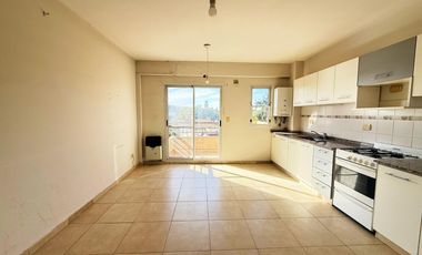 Departamento con cochera en alquiler en Victoria