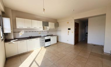 Departamento con cochera en alquiler en Victoria