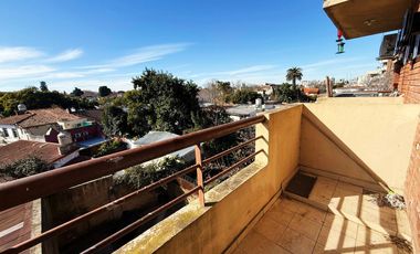 Departamento con cochera en alquiler en Victoria