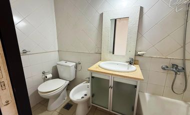 Departamento con cochera en alquiler en Victoria