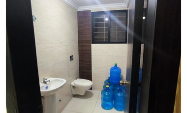 Sector Kennedy, Local Comercial en Renta, 100m2