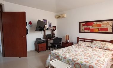 Vendo Casa De Dos Plantas En Conjunto Residencial La Herrería 5, Hacienda El Castillo.