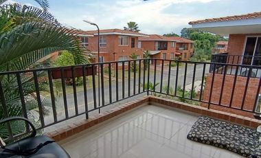 Vendo Casa De Dos Plantas En Conjunto Residencial La Herrería 5, Hacienda El Castillo.