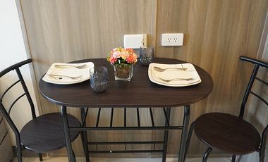 For Rent: Family Suite w/ Balcony at Coast Residences Tower 1, Roxas Blvd. Pasay