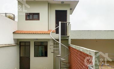 Casa en Venta en Fraccionamiento Lomas del Tejar con Jardin