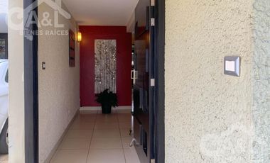 Casa en Venta en Fraccionamiento Lomas del Tejar con Jardin