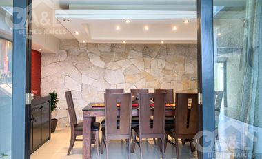 Casa en Venta en Fraccionamiento Lomas del Tejar con Jardin