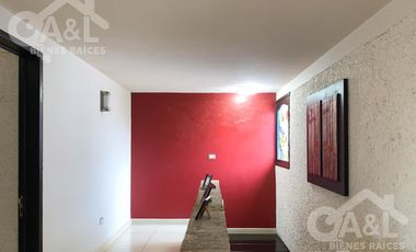 Casa en Venta en Fraccionamiento Lomas del Tejar con Jardin