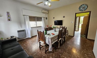 Casa - Burzaco