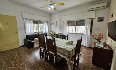 Casa - Burzaco
