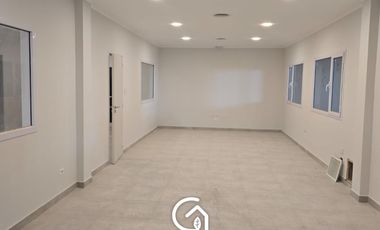 Edificio Comercial en  Centenario base operativa