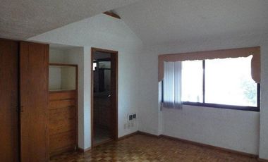 CASA EN RENTA PARQUES DE LA HERRADURA