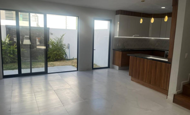 Casa en Venta, Fracc. Valle Imperial, Zapopan, Jalisco, C21